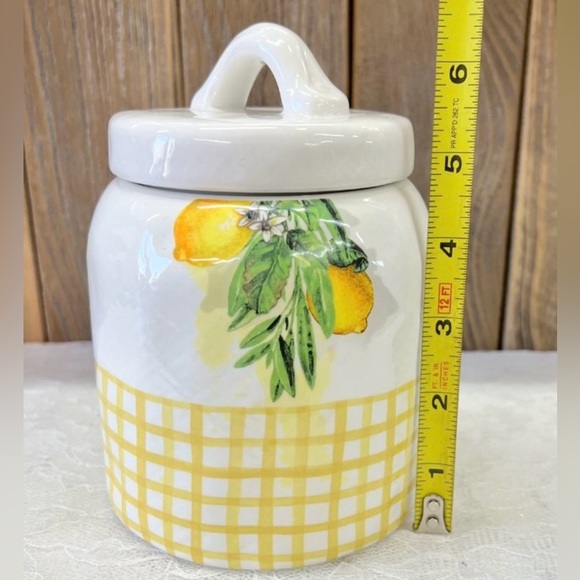 Beautiful Vintage Lemon 🍋 Food Safe Canister - Picture 1 of 5